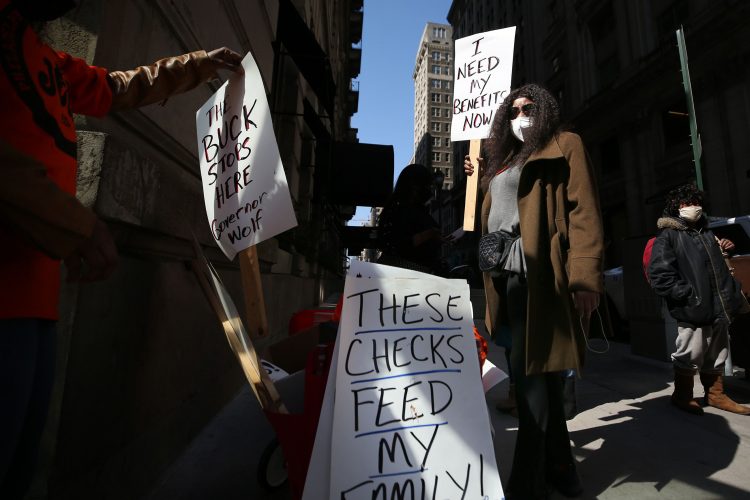 As thousands of unemployment claims expire, residents refile, wait on federal benefits